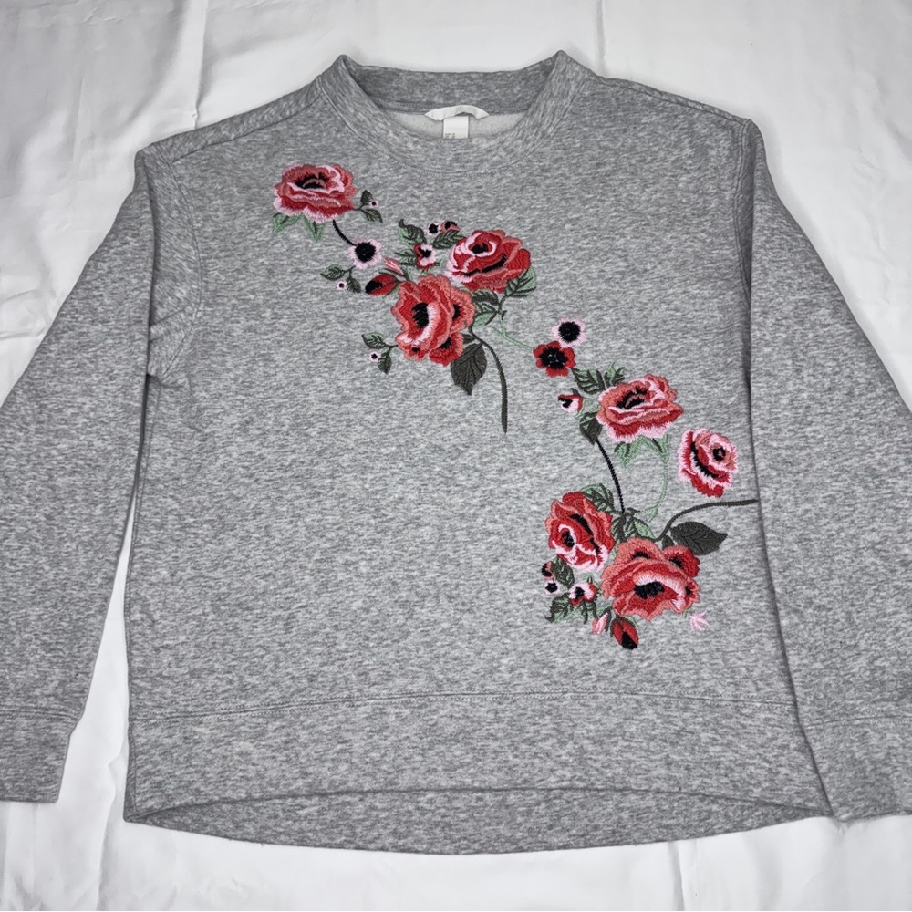H&M embroidered sweatshirt size XS